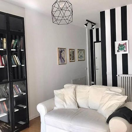 Comodo Bilocale Nuovo Milano Apartment Bagian luar foto