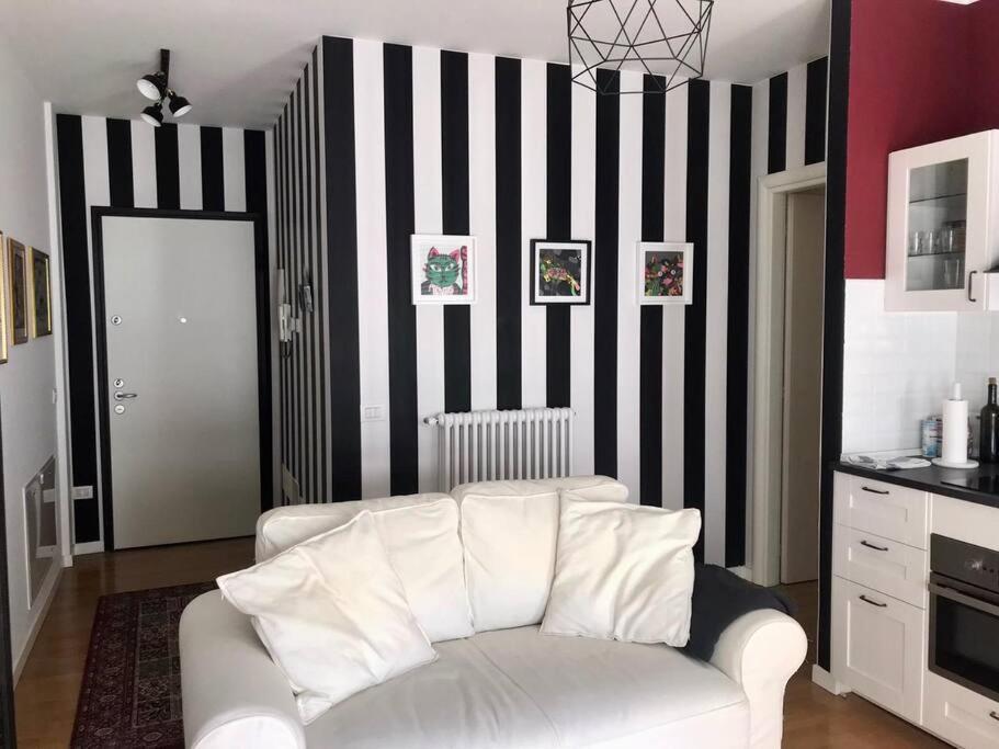 Comodo Bilocale Nuovo Milano Apartment Bagian luar foto